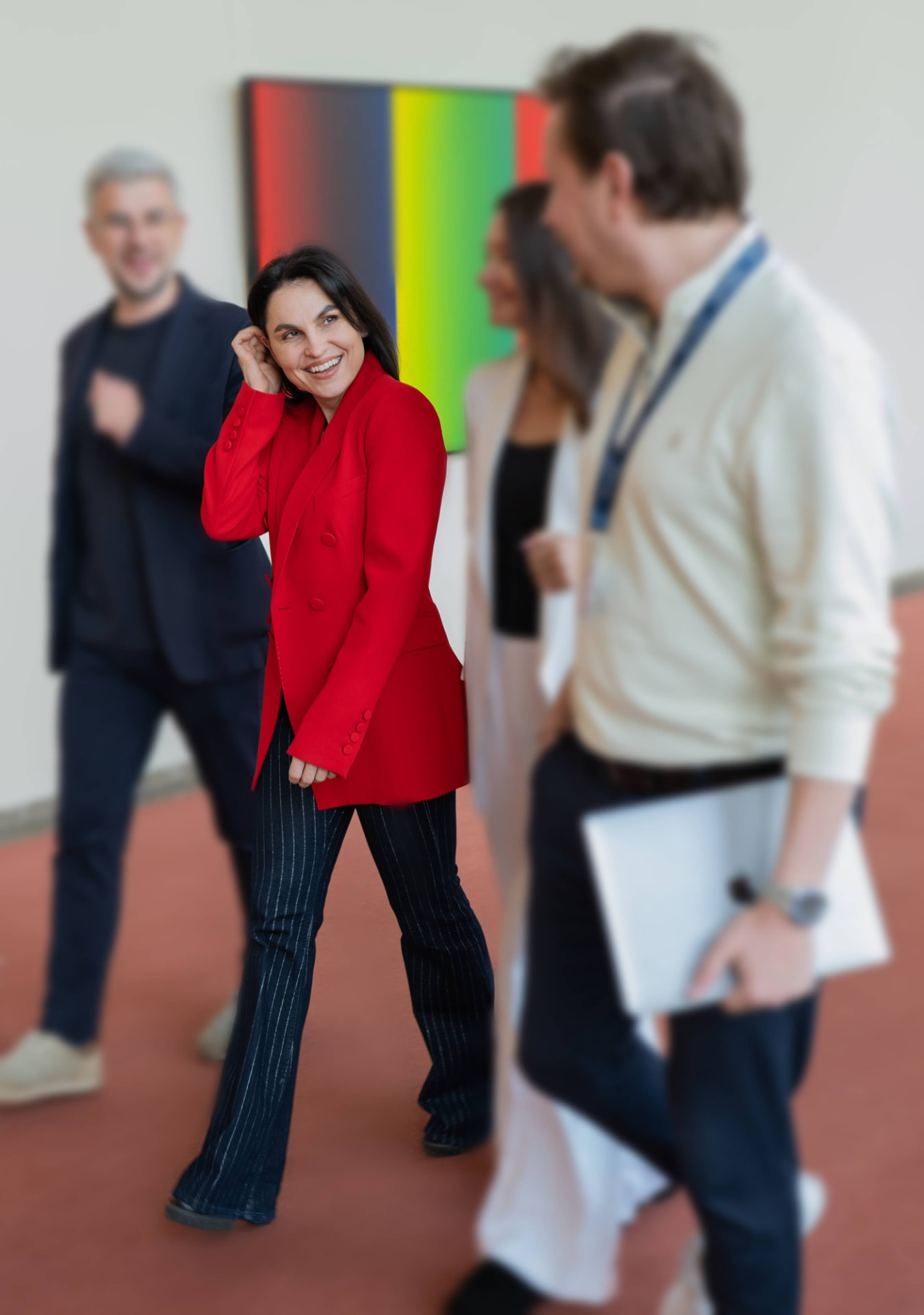 Yana Romanovich collaborating with colleagues